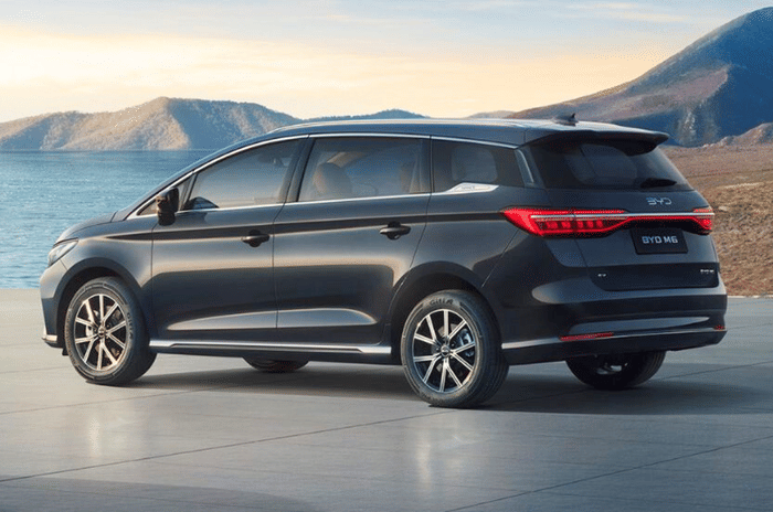 BYD eMax 7 bookings commence